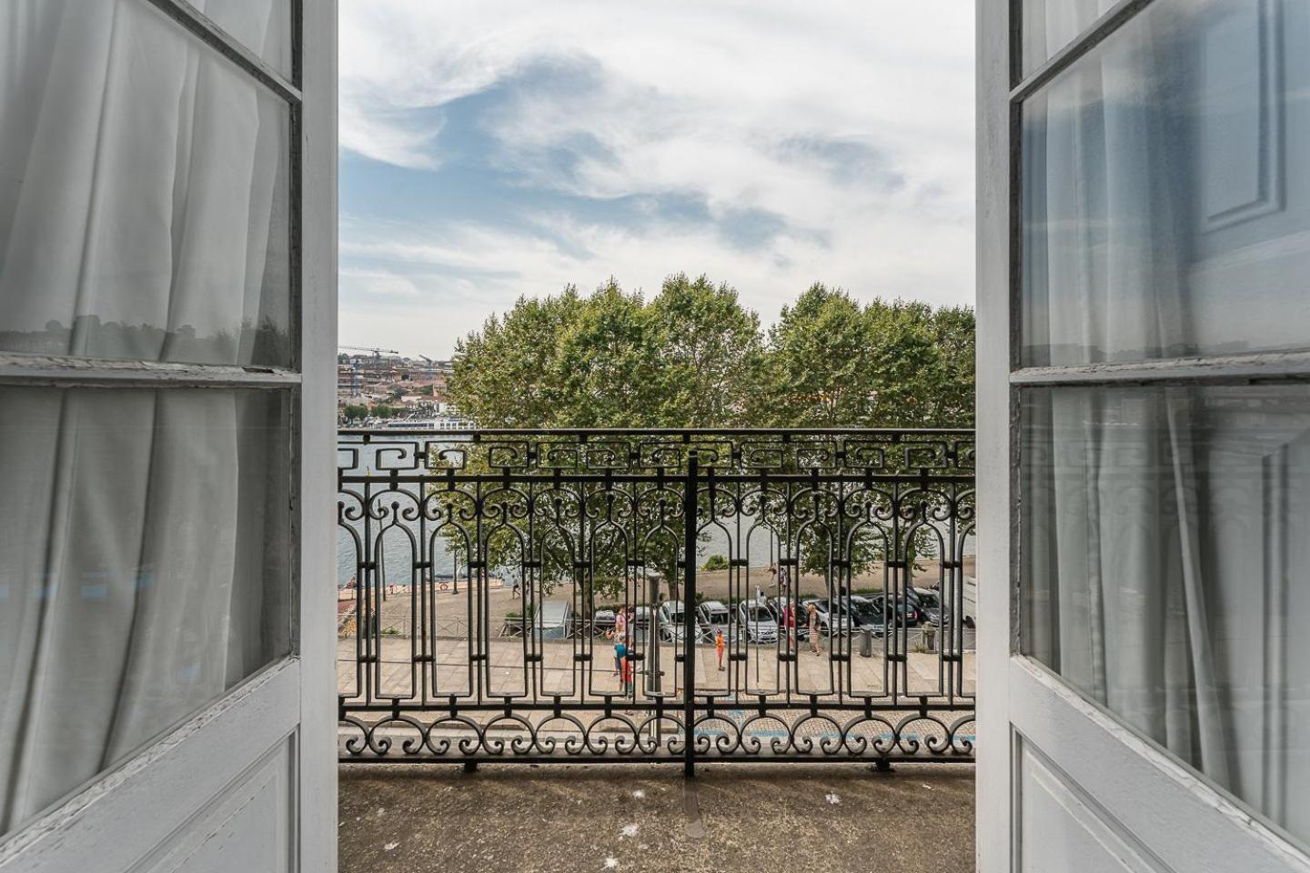 Guestready - Innvict Residences Порту Экстерьер фото